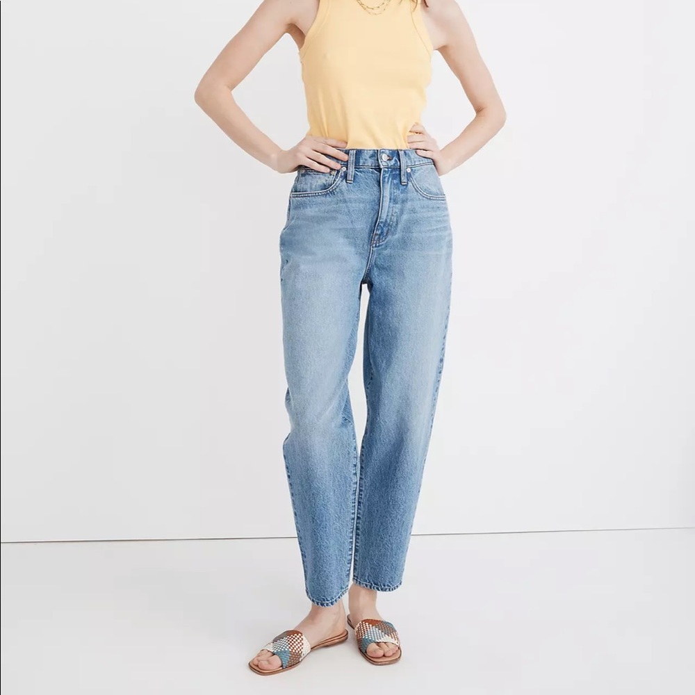 Madewell Baggy Tapered Jeans in Markwood Wash